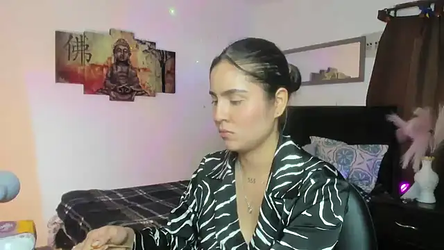 Snapshot of alisa_jhons1 chatting on 09/19/25, 02:04 alisa jhons1 online show from 09/19/25, 02:04