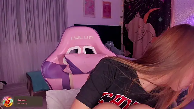 Snapshot of alice_guerin_ chatting on 11/09/25, 03:43 alice guerin online show from 11/09/25, 03:43