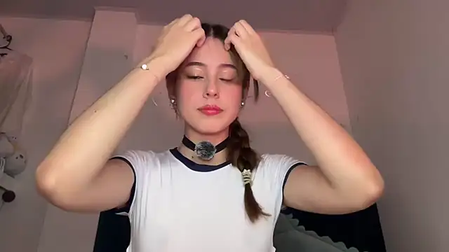 alice guerin  online show from 04/08/26, 02:46