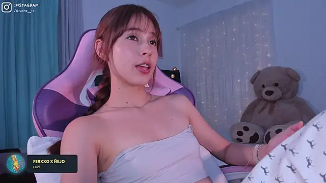 Snapshot of alice_guerin_ chatting on 03/23/25, 07:42 alice guerin online show from 03/23/25, 07:42