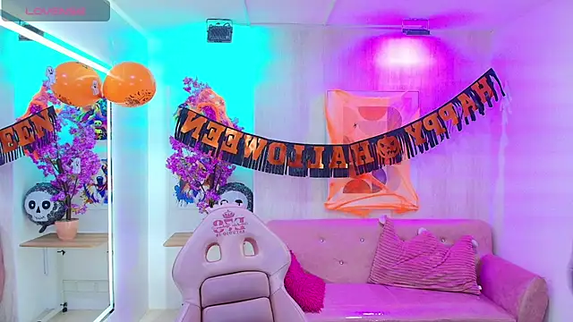 Gabby evanns online show from 10/31/25, 11:51