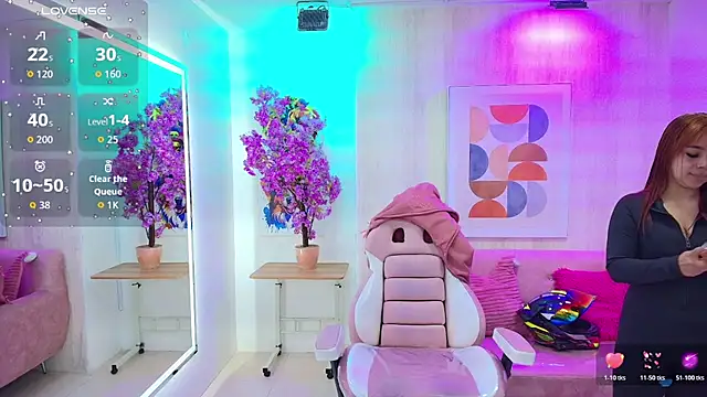 Gabby evanns online show from 11/17/25, 12:20