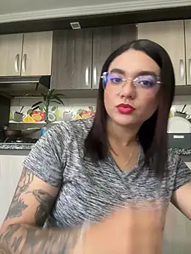 camianddanna online show from 12/17/25, 09:53