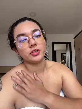 camianddanna online show from 03/28/26, 03:46