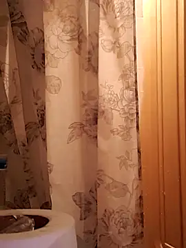 LargeDominoes online show from 03/23/26, 06:13