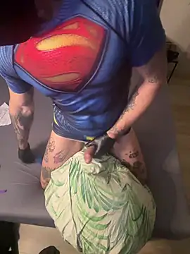 Snapshot of LuggiJack chatting on 12/23/24, 01:13 LuggiJack online show from 12/23/24, 01:13