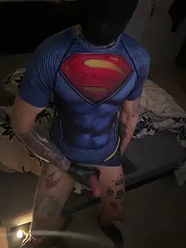 Snapshot of LuggiJack chatting on 12/26/24, 12:05 LuggiJack online show from 12/26/24, 12:05