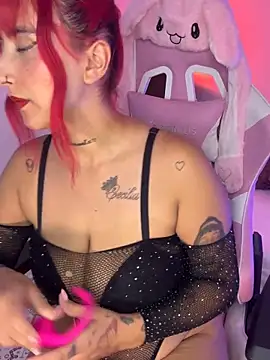 ashlyrey-1 online show from 12/14/25, 09:42