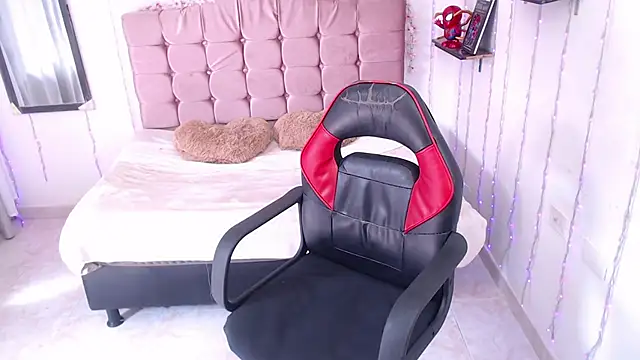 sapphire lilac online show from 03/11/25, 07:36