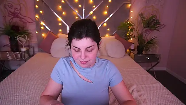 MirandaWong online show from 03/01/26, 06:57