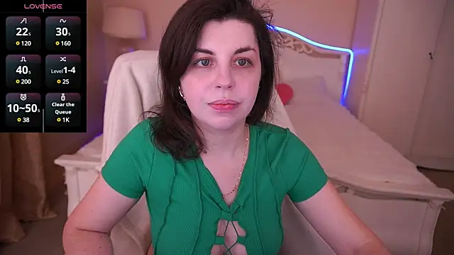 MirandaWong online show from 02/02/25, 06:14