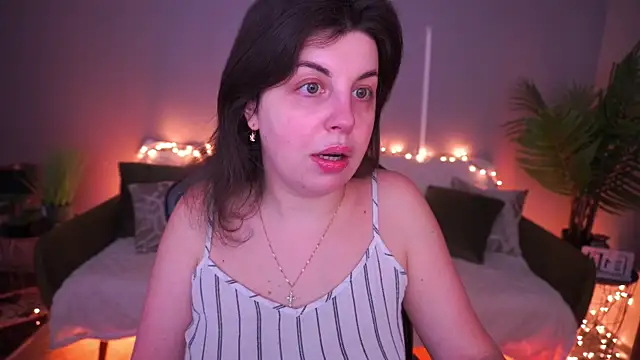 MirandaWong online show from 03/15/26, 05:47