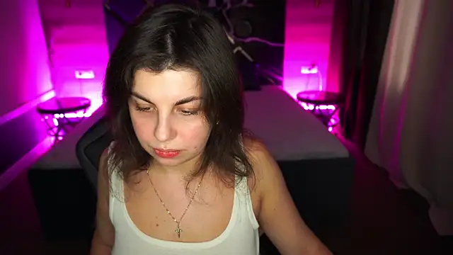 MirandaWong online show from 11/15/25, 06:39