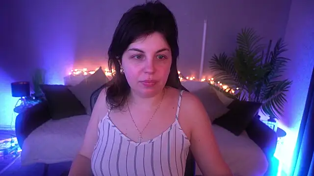 MirandaWong online show from 03/22/26, 06:59