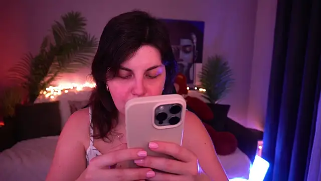 MirandaWong online show from 04/01/26, 05:31