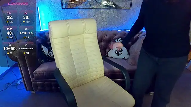 MirandaWong online show from 02/07/25, 06:56