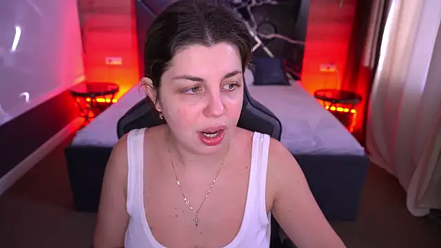 MirandaWong online show from 10/29/25, 06:45