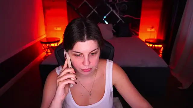 MirandaWong online show from 11/04/25, 06:50