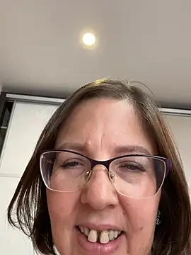 Snapshot of B_Bonya_m chatting on 03/06/25, 11:03 B Bonya m online show from 03/06/25, 11:03