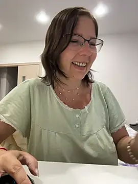 B Bonya m online show from 02/12/26, 03:28