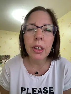 Snapshot of B_Bonya_m chatting on 03/15/25, 03:18 B Bonya m online show from 03/15/25, 03:18