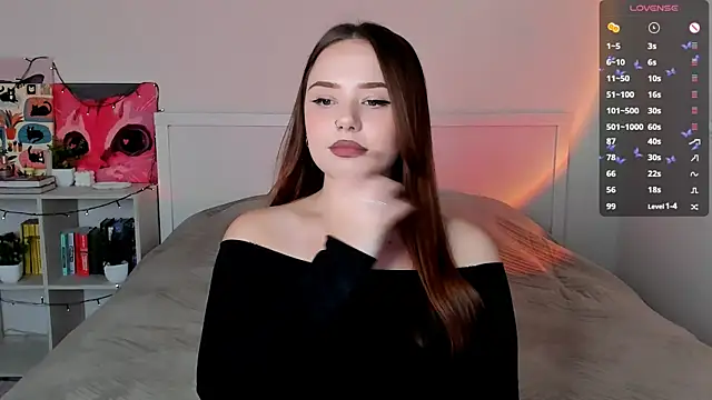 LittleKiitten online show from 10/04/25, 02:18