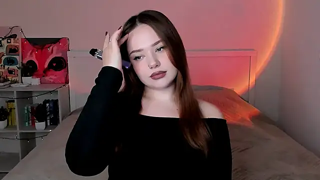 LittleKiitten online show from 10/19/25, 01:47