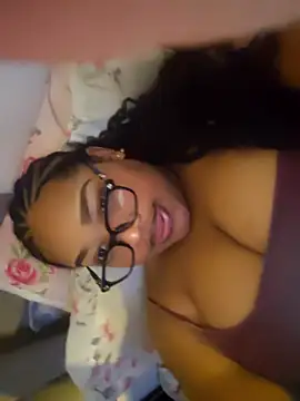 vic pretynhaa online show from 02/11/26, 06:52