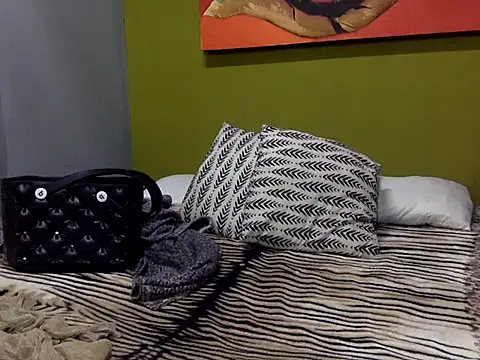 GoldenPussyXOXO online show from 09/25/25, 02:39