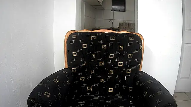 GoldenPussyXOXO online show from 05/05/26, 01:30