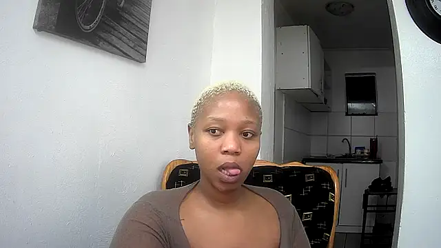 GoldenPussyXOXO online show from 03/09/26, 07:28