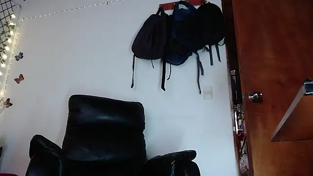 calioppe01 online show from 12/05/25, 01:32