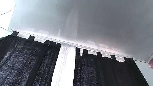 Snapshot of Kitten_Hot_ chatting on 11/26/25, 08:09 Kitten Hot online show from 11/26/25, 08:09