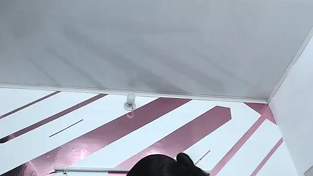 Snapshot of Kitten_Hot_ chatting on 11/15/25, 02:37 Kitten Hot online show from 11/15/25, 02:37