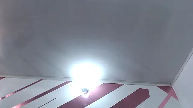 Snapshot of Kitten_Hot_ chatting on 11/30/25, 06:30 Kitten Hot online show from 11/30/25, 06:30