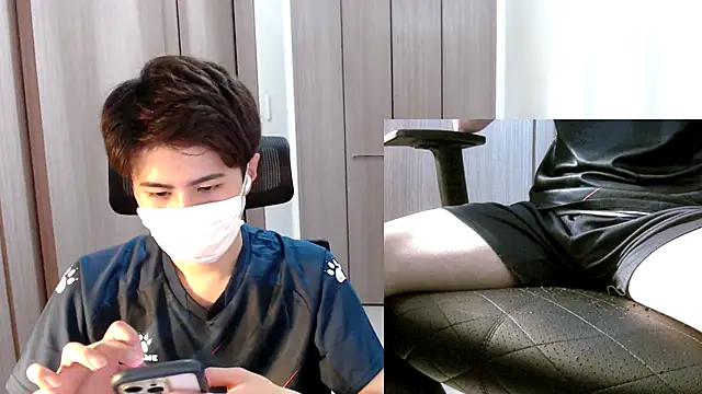 ryota kkk online show from 10/24/25, 02:16