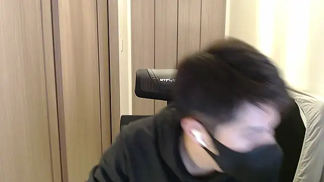 Snapshot of ryota_kkk chatting on 03/09/25, 02:21 ryota kkk online show from 03/09/25, 02:21