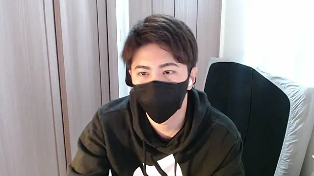 Snapshot of ryota_kkk chatting on 02/06/25, 01:10 ryota kkk online show from 02/06/25, 01:10
