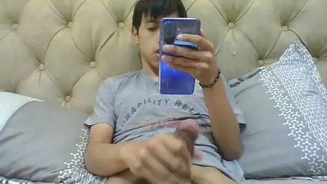 Snapshot of danuel23 chatting on 12/14/24, 04:19 danuel23 online show from 12/14/24, 04:19