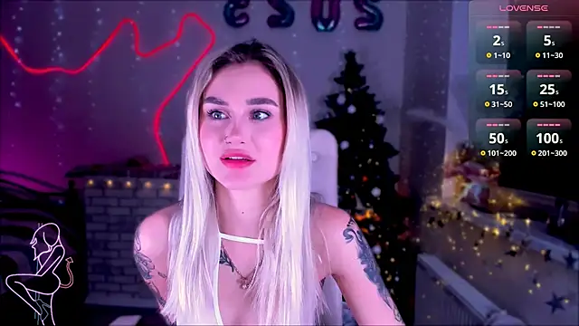 Snapshot of _Ravenaa chatting on 01/17/25, 01:56 Ravenaa online show from 01/17/25, 01:56