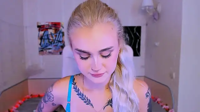  Ravenaa online show from 11/09/25, 08:07