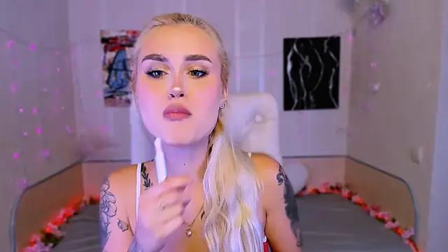  Ravenaa online show from 11/01/25, 03:17