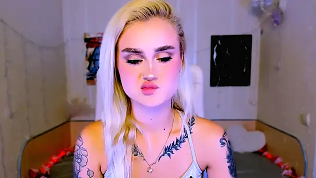  Ravenaa online show from 11/30/25, 04:41