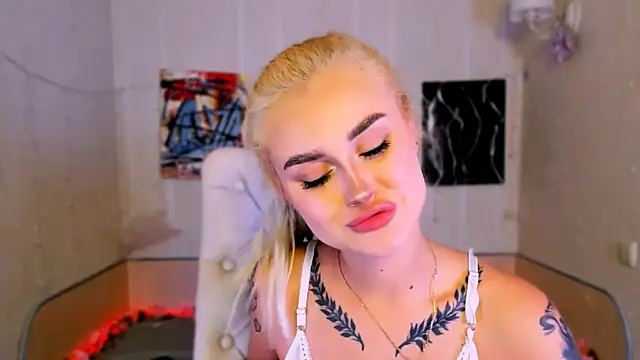  Ravenaa online show from 10/21/25, 02:27