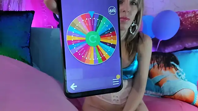 Evie Hill online show from 02/08/26, 12:30