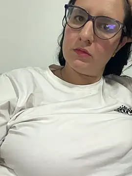 Snapshot of Soe_Lara chatting on 03/16/25, 11:59 Soe Lara online show from 03/16/25, 11:59