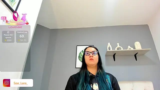 Snapshot of Soe_Lara chatting on 12/01/25, 11:33 Soe Lara online show from 12/01/25, 11:33