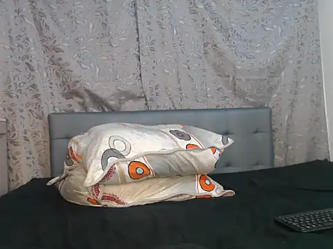 Soe Lara online show from 05/04/26, 01:47