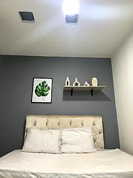 Snapshot of Soe_Lara chatting on 11/17/25, 11:25 Soe Lara online show from 11/17/25, 11:25