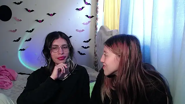 Snapshot of BRIAR_AND_BLAIR chatting on 10/07/25, 03:13 BRIAR AND BLAIR online show from 10/07/25, 03:13